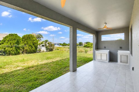 Villa ou maison à vendre à Lehigh Acres, Floride: 3 chambres, 159.51 m2 № 2084368 - photo 7