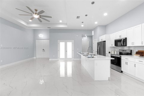 Villa ou maison à vendre à Lehigh Acres, Floride: 3 chambres, 159.51 m2 № 2084368 - photo 24