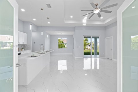 Villa ou maison à vendre à Lehigh Acres, Floride: 3 chambres, 159.51 m2 № 2084368 - photo 28