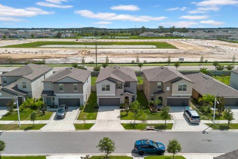 Villa ou maison à vendre à Wesley Chapel, Floride: 6 chambres, 239.69 m2 № 1916292 - photo 4