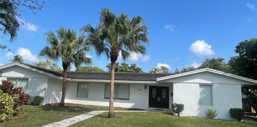 Villa ou maison à Pinecrest, Floride 3 chambres, 230.4 m2 № 2155035