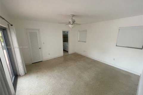 Villa ou maison à louer à Pinecrest, Floride: 3 chambres, 230.4 m2 № 2155035 - photo 10