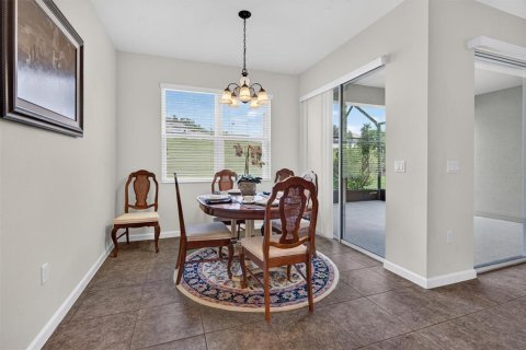 Villa ou maison à vendre à Mount Dora, Floride: 4 chambres, 246.56 m2 № 2419831 - photo 11