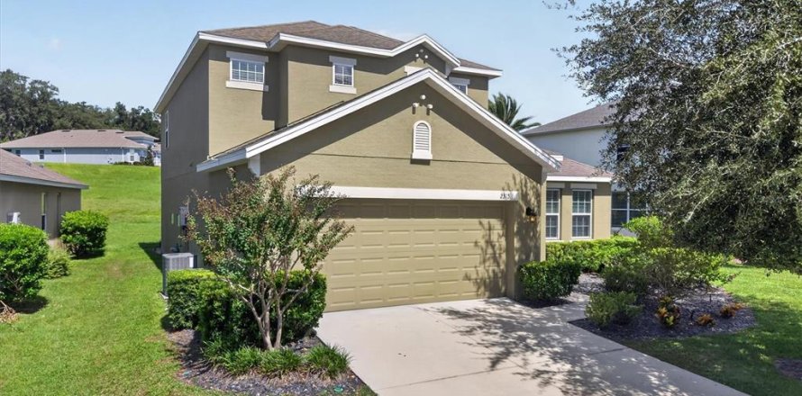 Villa ou maison à Mount Dora, Floride 4 chambres, 246.56 m2 № 2419831