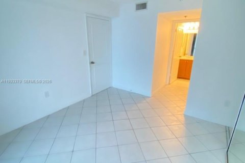 Condo in Miami, Florida, 1 bedroom  № 2052778 - photo 10