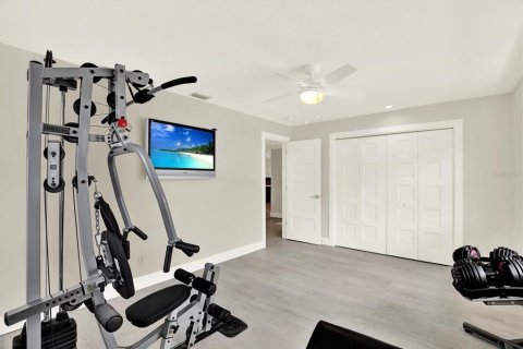 House in Seminole, Florida 4 bedrooms, 224.08 sq.m. № 1829750 - photo 22
