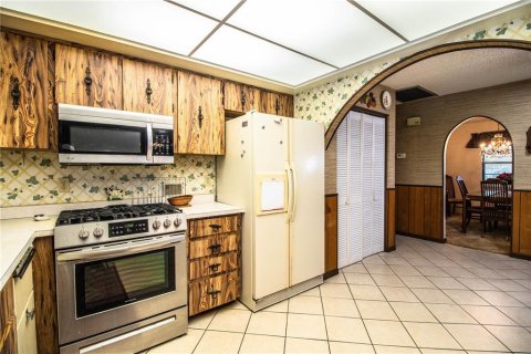 House in Winter Haven, Florida 4 bedrooms, 185.9 sq.m. № 1802278 - photo 23