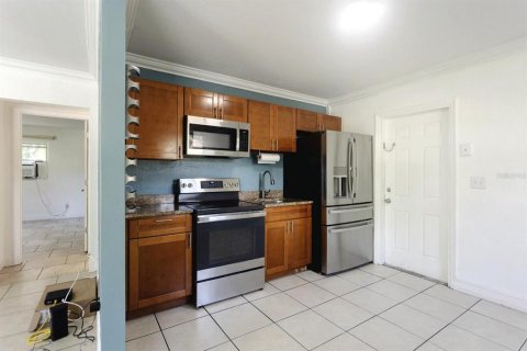 House in Sanford, Florida 2 bedrooms, 65.4 sq.m. № 1819633 - photo 21