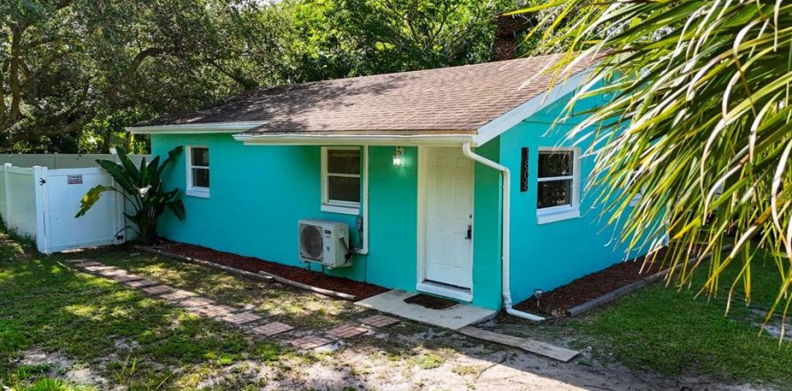 House in Sanford, Florida 2 bedrooms, 65.4 sq.m. № 1819633
