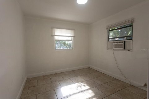 House in Sanford, Florida 2 bedrooms, 65.4 sq.m. № 1819633 - photo 17