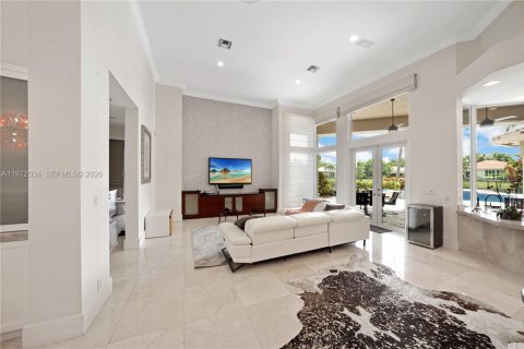 House in Weston, Florida 6 bedrooms, 490.06 sq.m. № 2041723 - photo 23