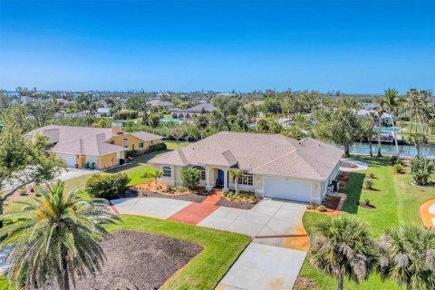 Villa ou maison à vendre à Placida, Floride: 3 chambres, 279.64 m2 № 1780339 - photo 3