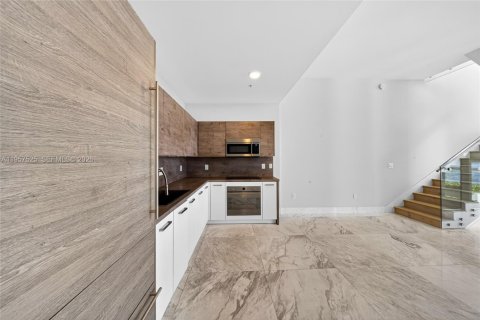 Снять в аренду кондоминиум в Санни-Айлс-Бич, Флорида 2 спальни, 121.89м2, № 2024021 - фото 25