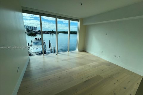 Снять в аренду кондоминиум в Санни-Айлс-Бич, Флорида 2 спальни, 121.89м2, № 2024021 - фото 4