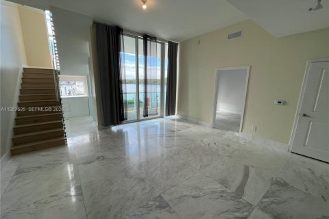 Снять в аренду кондоминиум в Санни-Айлс-Бич, Флорида 2 спальни, 121.89м2, № 2024021 - фото 2