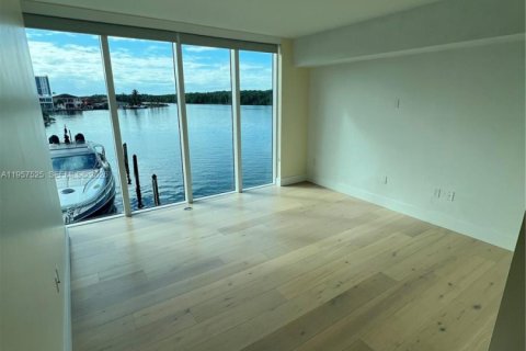 Снять в аренду кондоминиум в Санни-Айлс-Бич, Флорида 2 спальни, 121.89м2, № 2024021 - фото 5