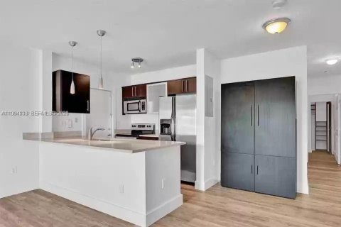 Condominio en venta en Miami Beach, Florida, 2 dormitorios, 78.04 m2 № 2050993 - foto 13