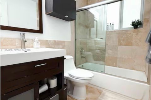 Condominio en venta en Miami Beach, Florida, 2 dormitorios, 78.04 m2 № 2050993 - foto 9