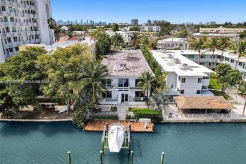 Condominio en venta en Miami Beach, Florida, 2 dormitorios, 78.04 m2 № 2050993 - foto 15