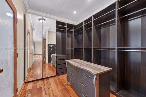 Casa en venta en Miami, Florida, 3 dormitorios, 263.94 m2 № 2385524 - foto 29