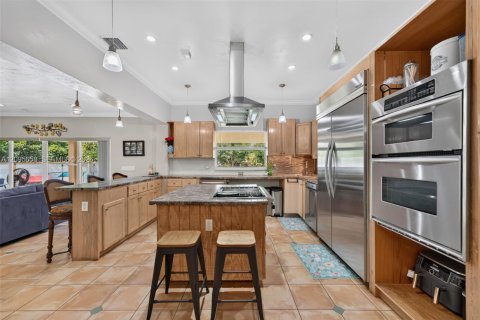 Casa en venta en Miami, Florida, 3 dormitorios, 263.94 m2 № 2385524 - foto 24