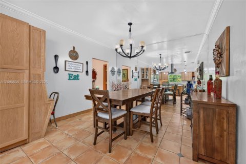 Casa en venta en Miami, Florida, 3 dormitorios, 263.94 m2 № 2385524 - foto 20