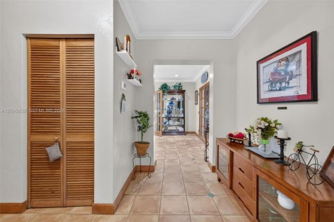Casa en venta en Miami, Florida, 3 dormitorios, 263.94 m2 № 2385524 - foto 25