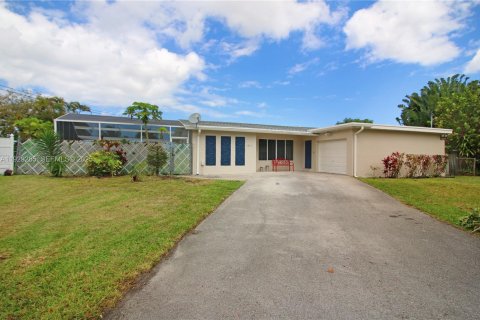 Купить виллу или дом в Мирамар, Флорида 3 спальни, 143.44м2, № 1987592 - фото 2