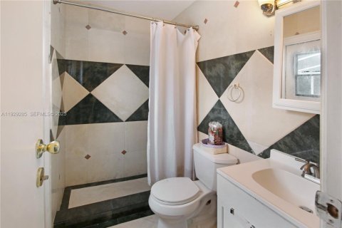 Купить виллу или дом в Мирамар, Флорида 3 спальни, 143.44м2, № 1987592 - фото 16