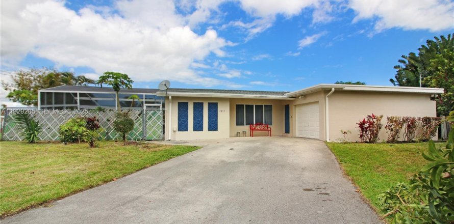 Дом в Мирамар, Флорида 3 спальни, 143.44м2 № 1987592