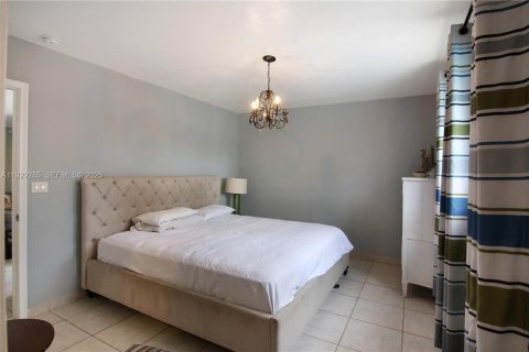 Купить виллу или дом в Мирамар, Флорида 3 спальни, 143.44м2, № 1987592 - фото 18