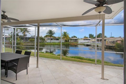 Купить виллу или дом в Мирамар, Флорида 3 спальни, 143.44м2, № 1987592 - фото 10