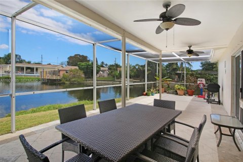 Купить виллу или дом в Мирамар, Флорида 3 спальни, 143.44м2, № 1987592 - фото 9