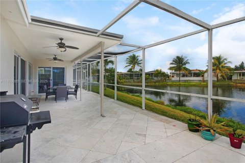 Купить виллу или дом в Мирамар, Флорида 3 спальни, 143.44м2, № 1987592 - фото 8