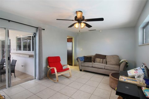 Купить виллу или дом в Мирамар, Флорида 3 спальни, 143.44м2, № 1987592 - фото 20