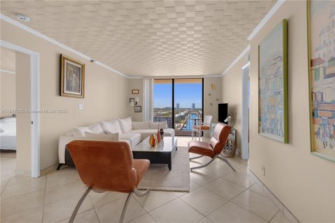 Condominio en venta en Sunny Isles Beach, Florida, 2 dormitorios, 93.65 m2 № 1845731 - foto 7