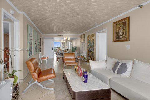 Condominio en venta en Sunny Isles Beach, Florida, 2 dormitorios, 93.65 m2 № 1845731 - foto 11