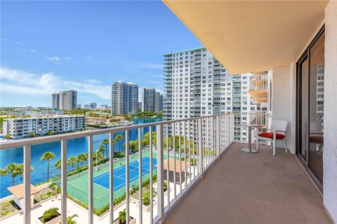 Condominio en venta en Sunny Isles Beach, Florida, 2 dormitorios, 93.65 m2 № 1845731 - foto 5