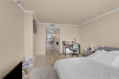 Condominio en venta en Sunny Isles Beach, Florida, 2 dormitorios, 93.65 m2 № 1845731 - foto 18