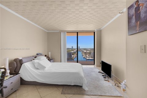 Condominio en venta en Sunny Isles Beach, Florida, 2 dormitorios, 93.65 m2 № 1845731 - foto 17