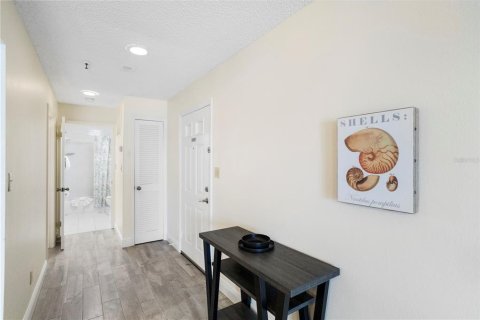 Condo in Madeira Beach, Florida, 1 bedroom  № 1537453 - photo 5