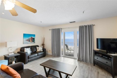 Condo in Madeira Beach, Florida, 1 bedroom  № 1537453 - photo 7