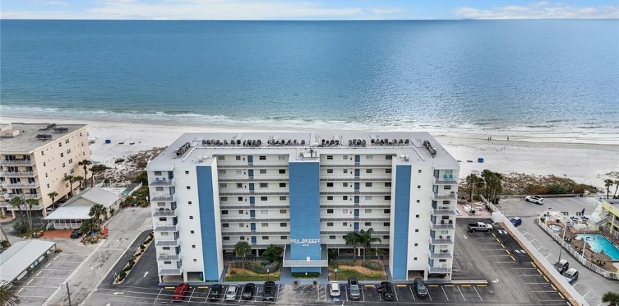 Condominio en Madeira Beach, Florida, 1 dormitorio № 1537453