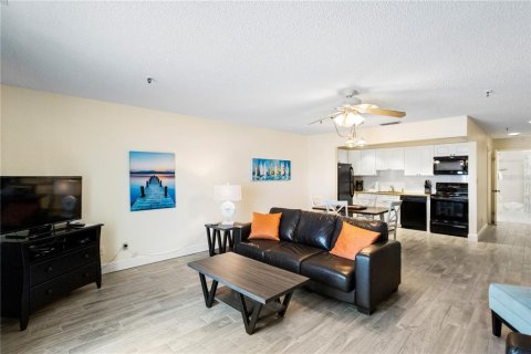 Condo in Madeira Beach, Florida, 1 bedroom  № 1537453 - photo 6