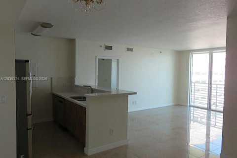 Copropriété à louer à Miami, Floride: 2 chambres, 108.6 m2 № 2145847 - photo 5