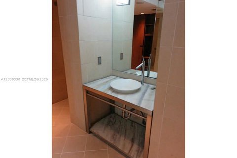 Copropriété à louer à Miami, Floride: 2 chambres, 108.6 m2 № 2145847 - photo 26