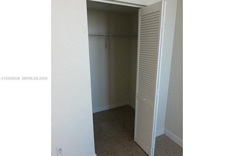 Copropriété à louer à Miami, Floride: 2 chambres, 108.6 m2 № 2145847 - photo 20