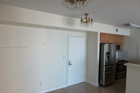 Copropriété à louer à Miami, Floride: 2 chambres, 108.6 m2 № 2145847 - photo 6