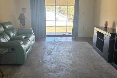 Condo in Lake Wales, Florida, 2 bedrooms  № 1546286 - photo 9