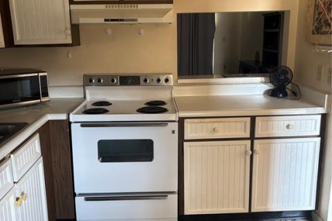 Condo in Lake Wales, Florida, 2 bedrooms  № 1546286 - photo 7